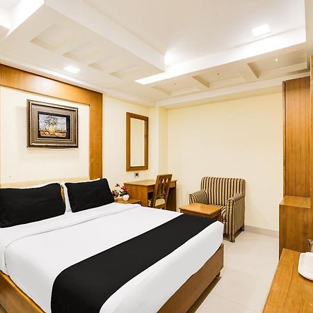 Super Townhouse Oak Alandur Near Chennai Airport Formerly Vijay Park Luaran gambar