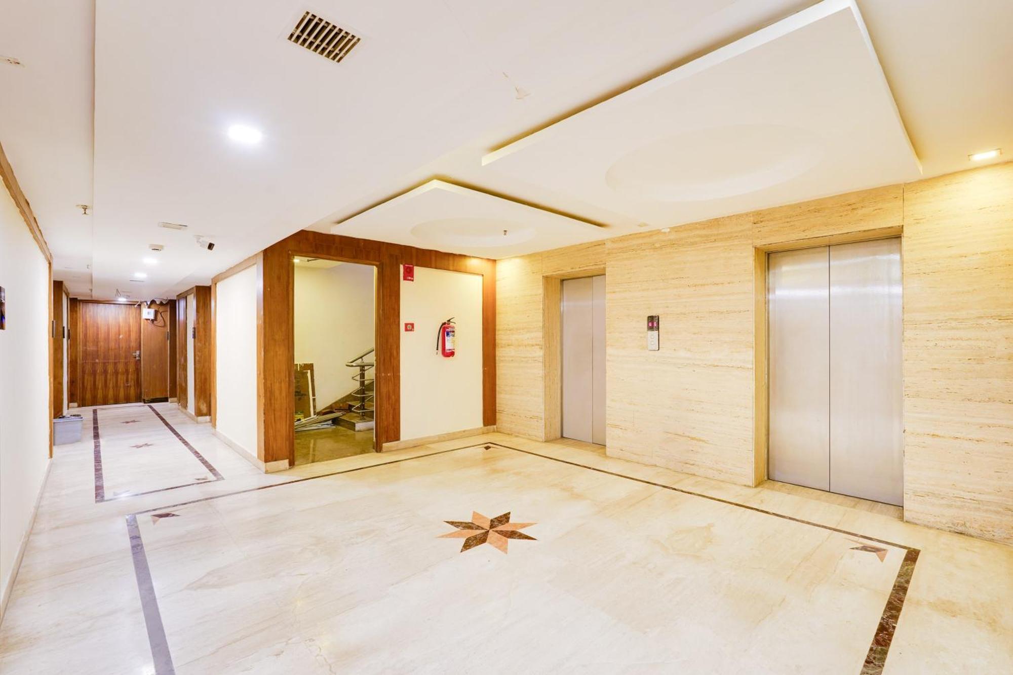 Super Townhouse Oak Alandur Near Chennai Airport Formerly Vijay Park Luaran gambar