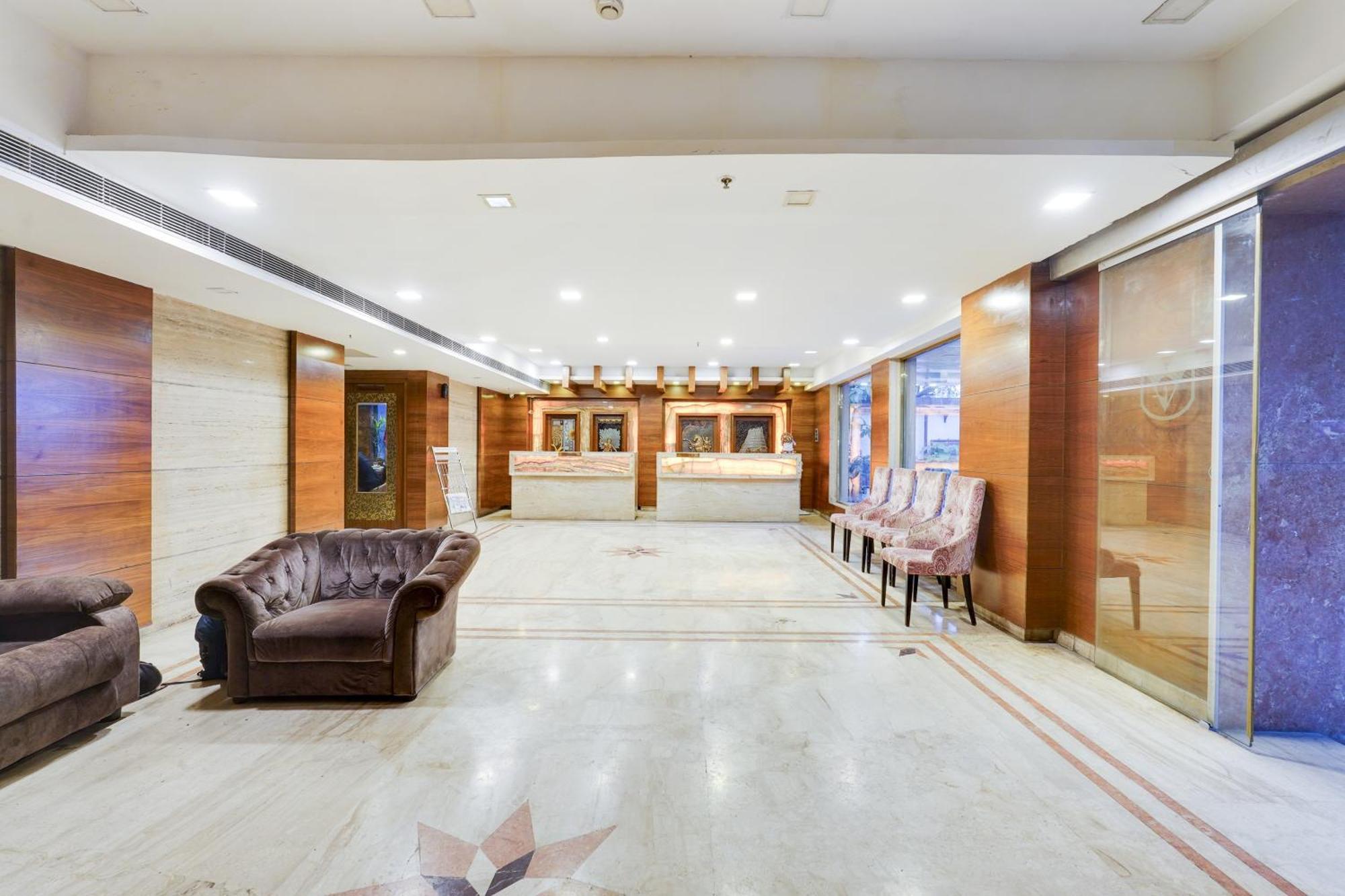 Super Townhouse Oak Alandur Near Chennai Airport Formerly Vijay Park Luaran gambar