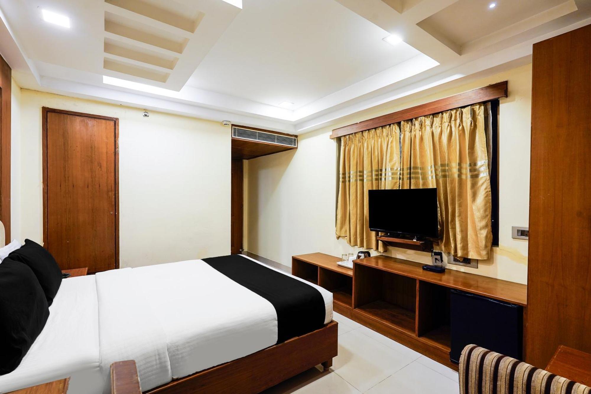 Super Townhouse Oak Alandur Near Chennai Airport Formerly Vijay Park Luaran gambar